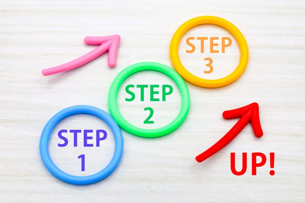 カラフルなステップアップのイメージ画像